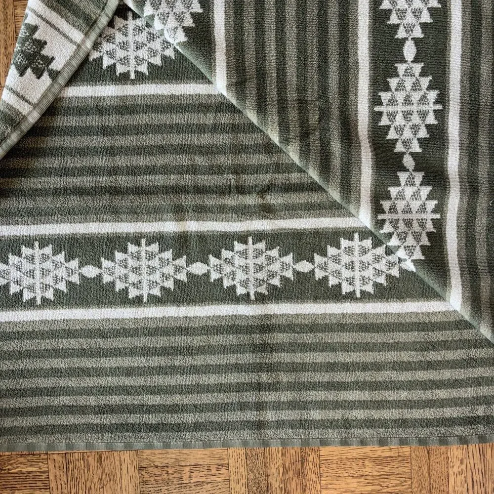 Wrangler Green Aztec Desert Mirage Western 2 Bath 2 Hand Towel Set Southwestern